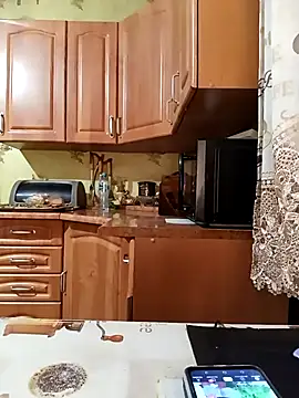 Laura Kiss online show from February 2026 03:58:02 PM