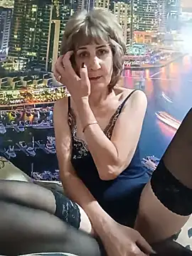 Laura Kiss online show from May 2026 11:27:01 AM