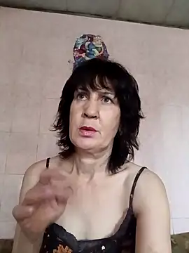 Laura Kiss online show from April 2026 10:21:02 AM