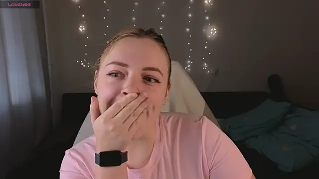 Snapshot of Hanna_melon chatting on October 2025 08:37:02 AM Hanna melon online show from October 2025 08:37:02 AM