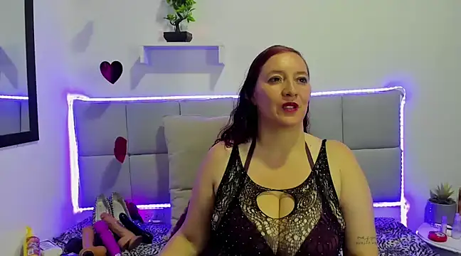 Snapshot of Madisson_Housse chatting on February 2025 10:31:02 PM Madisson Housse online show from February 2025 10:31:02 PM
