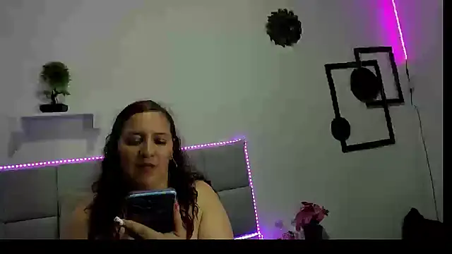 Snapshot of Madisson_Housse chatting on March 2025 11:29:02 AM Madisson Housse online show from March 2025 11:29:02 AM