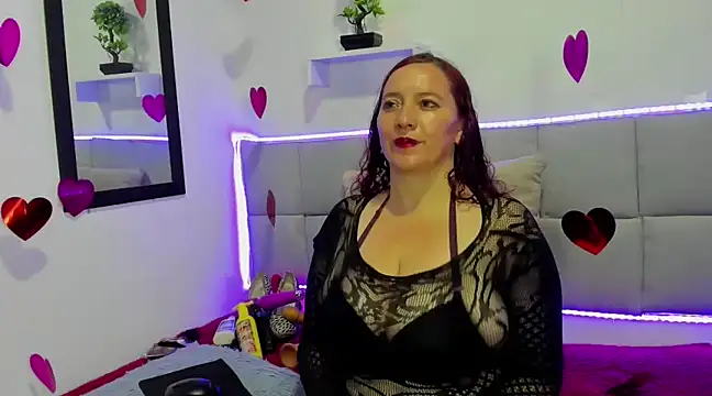 Snapshot of Madisson_Housse chatting on February 2025 10:52:02 PM Madisson Housse online show from February 2025 10:52:02 PM