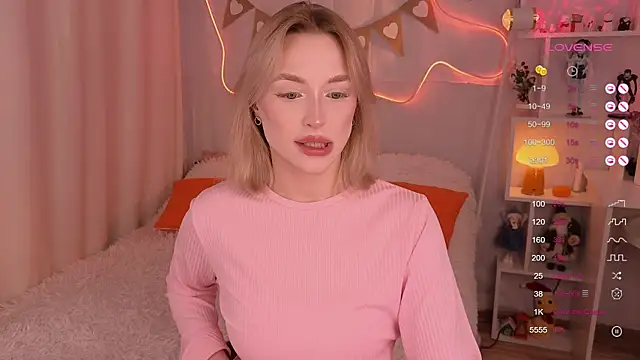 Snapshot of Sweettsiren chatting on January 2025 07:42:02 AM Sweettsiren online show from January 2025 07:42:02 AM