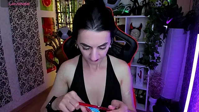 Snapshot of JessicaAlfo chatting on July 2026 02:34:01 AM JessicaAlfo online show from July 2026 02:34:01 AM