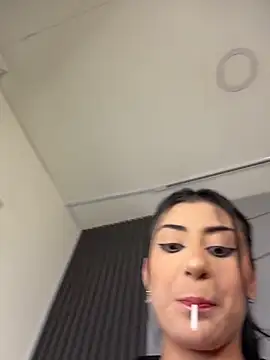 fiorella paris online show from February 2026 08:18:01 PM