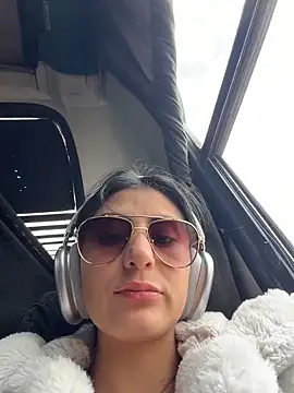 fiorella paris online show from February 2026 06:53:02 PM