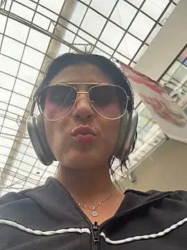 fiorella paris online show from March 2026 09:10:01 PM