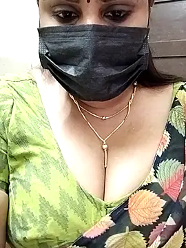 Snapshot of Queenflowerr chatting on February 2025 10:18:01 AM Queenflowerr online show from February 2025 10:18:01 AM