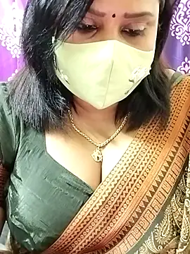 Snapshot of Queenflowerr chatting on October 2025 05:55:02 PM Queenflowerr online show from October 2025 05:55:02 PM