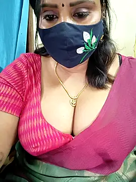 Queenflowerr online show from February 2026 05:57:01 PM