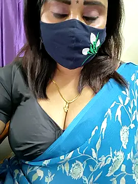 Queenflowerr online show from April 2026 03:29:01 PM