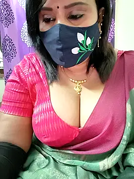 Snapshot of Queenflowerr chatting on November 2025 10:19:01 AM Queenflowerr online show from November 2025 10:19:01 AM