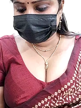 Snapshot of Queenflowerr chatting on February 2025 04:25:01 PM Queenflowerr online show from February 2025 04:25:01 PM