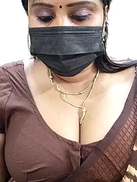 Snapshot of Queenflowerr chatting on March 2025 02:00:01 PM Queenflowerr online show from March 2025 02:00:01 PM