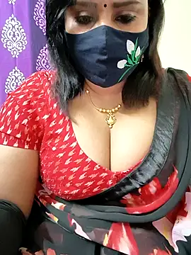 Snapshot of Queenflowerr chatting on November 2025 04:12:01 PM Queenflowerr online show from November 2025 04:12:01 PM