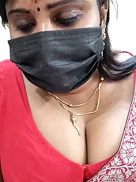 Snapshot of Queenflowerr chatting on February 2025 09:27:01 PM Queenflowerr online show from February 2025 09:27:01 PM