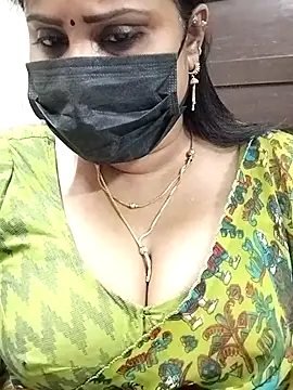 Snapshot of Queenflowerr chatting on February 2025 01:55:02 PM Queenflowerr online show from February 2025 01:55:02 PM