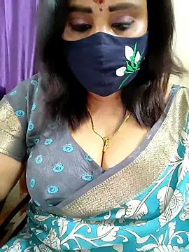 Queenflowerr online show from March 2026 04:52:01 PM