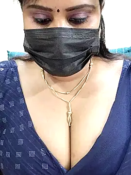 Snapshot of Queenflowerr chatting on March 2025 03:16:02 PM Queenflowerr online show from March 2025 03:16:02 PM