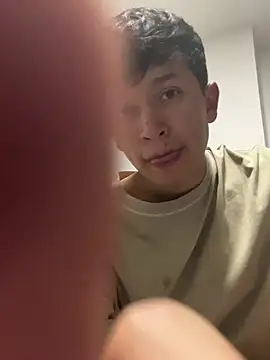 Snapshot of sebaxx8_ chatting on February 2025 12:32:01 AM sebaxx8 online show from February 2025 12:32:01 AM