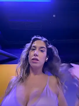 veronikawithDDDs online show from December 2025 06:57:02 PM