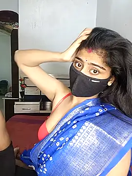 Love-N online show from November 2025 05:28:02 PM