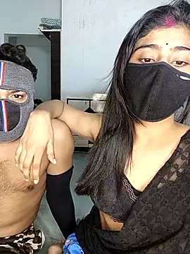 Love-N online show from October 2025 04:41:01 PM