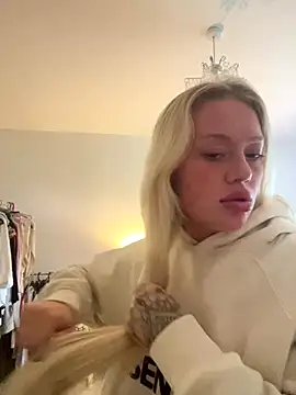 blissdimicco online show from October 2025 01:36:01 PM