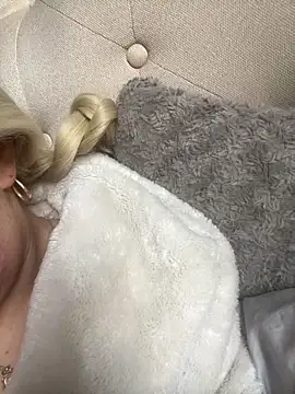 blissdimicco online show from November 2025 11:15:02 AM