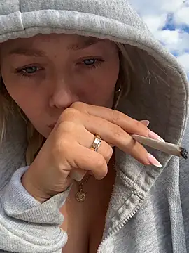 blissdimicco online show from November 2025 11:36:02 AM