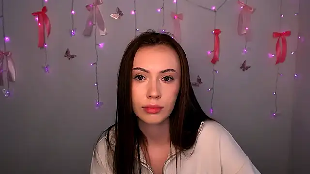 Nikonara Love online show from March 2026 01:44:01 PM