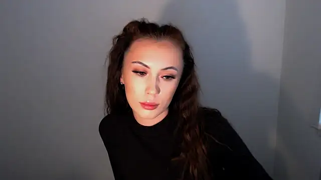 Nikonara Love online show from November 2025 01:34:02 PM