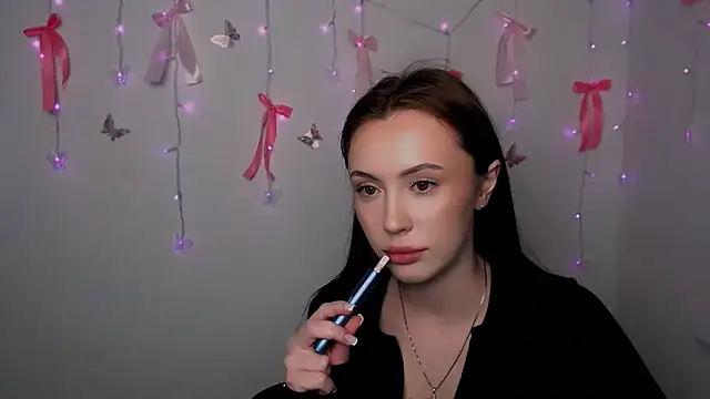 Nikonara Love online show from February 2026 04:18:02 PM