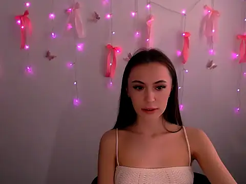 Nikonara Love online show from May 2026 12:23:02 PM