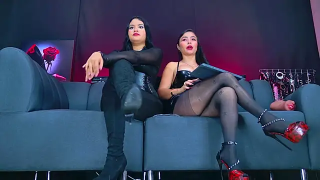 KaramStone online show from November 2025 03:26:01 PM