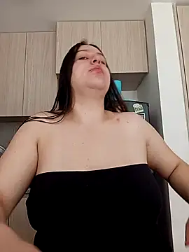 Snapshot of ary-cooper chatting on January 2026 07:39:01 PM ary-cooper online show from January 2026 07:39:01 PM