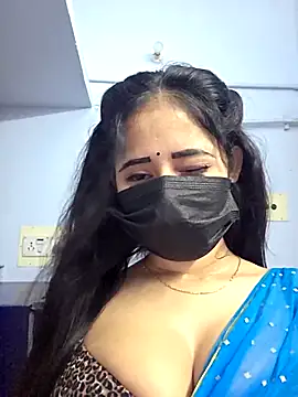 Snapshot of Hot_honey77 chatting on October 2025 05:43:01 PM Hot honey77 online show from October 2025 05:43:01 PM