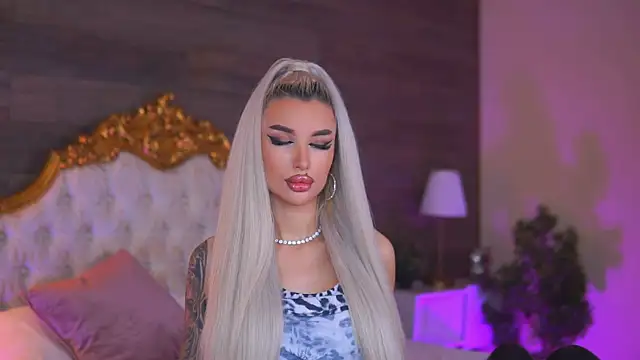 Juicy Jessye online show from December 2025 08:55:01 PM