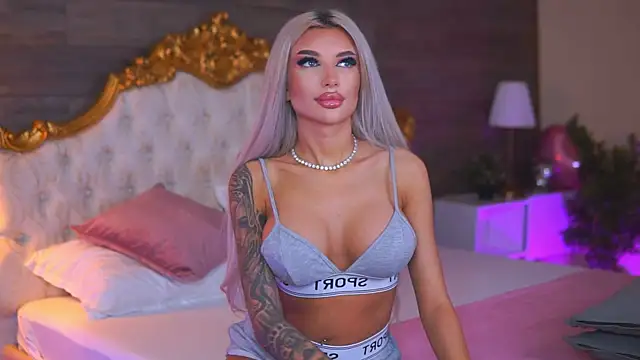 Juicy Jessye online show from April 2026 08:09:02 PM