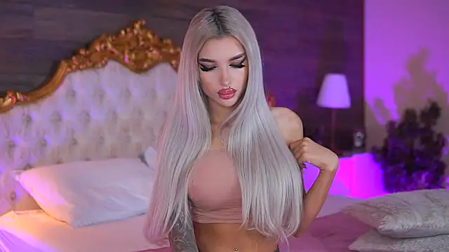 Juicy Jessye online show from September 2025 07:54:02 PM