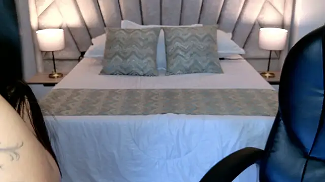 Snapshot of Layla_Breezee chatting on July 2026 11:28:02 AM Layla Breezee online show from July 2026 11:28:02 AM