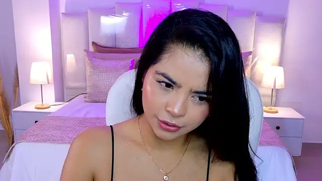Layla Breezee online show from May 2026 11:26:01 AM