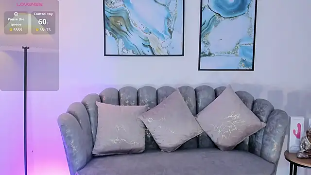 Layla Breezee online show from October 2025 12:15:01 PM