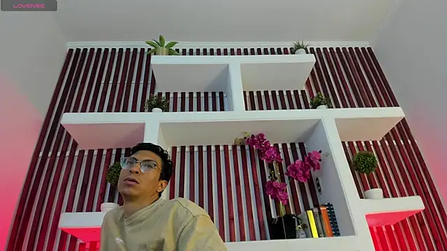 ApoloCruz online show from May 2026 04:01:02 AM