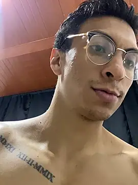 Snapshot of ApoloCruz chatting on February 2026 02:14:02 AM ApoloCruz online show from February 2026 02:14:02 AM