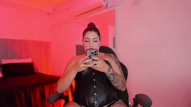 bonnieAn online show from October 2025 11:31:02 AM