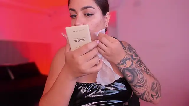 bonnieAn online show from November 2025 11:22:02 AM