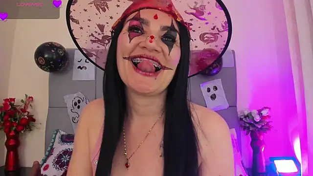 scarlet hit online show from November 2025 05:12:02 AM