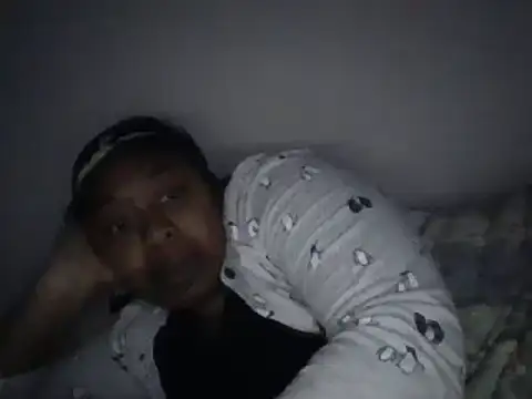 Snapshot of angeliquebelcali chatting on February 2025 02:28:02 AM angeliquebelcali online show from February 2025 02:28:02 AM